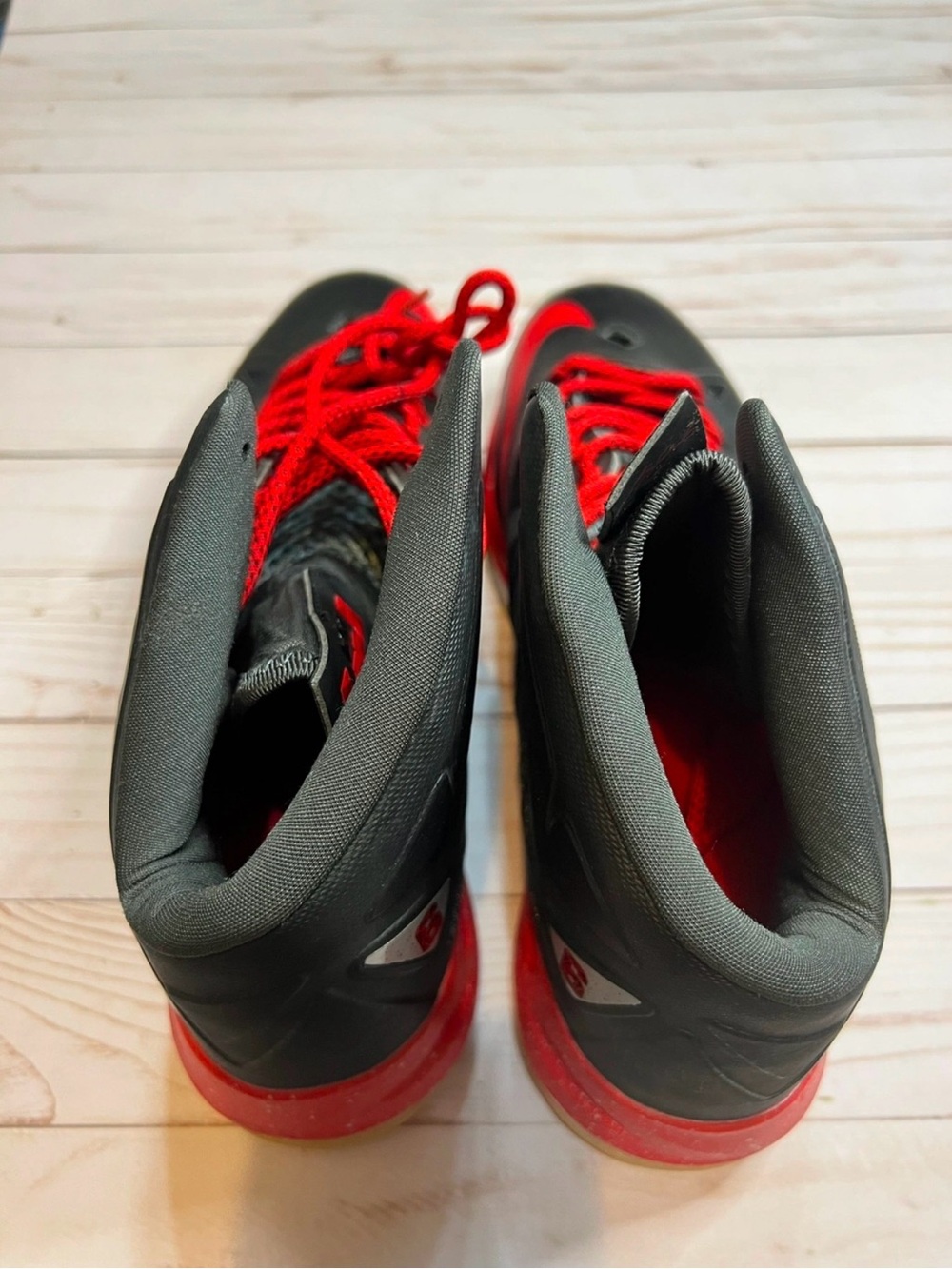 LeBron X - Picture 4 of 5